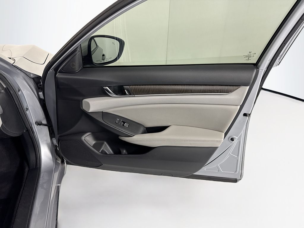 Thumbnail: 2020 Honda Accord - 25