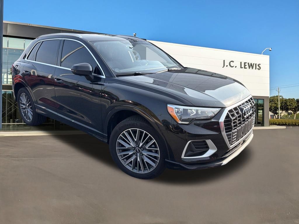  2022 Audi Q3 quattro Premium 40 TFSI   