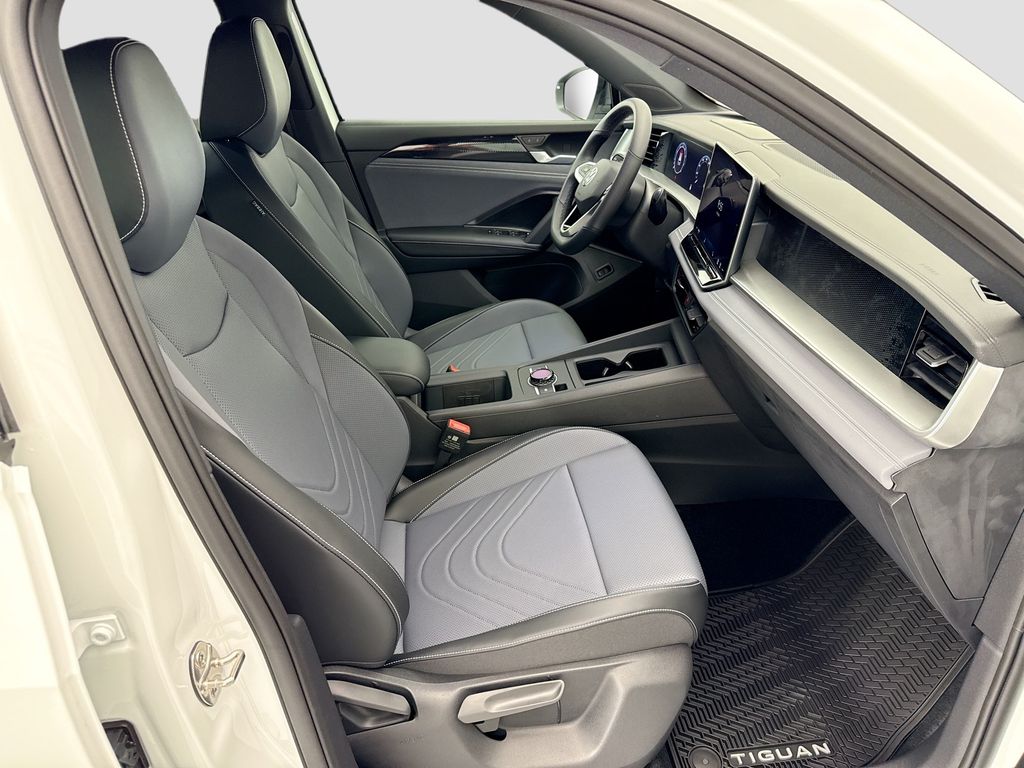 Thumbnail: 2026 Volkswagen Tiguan - 18