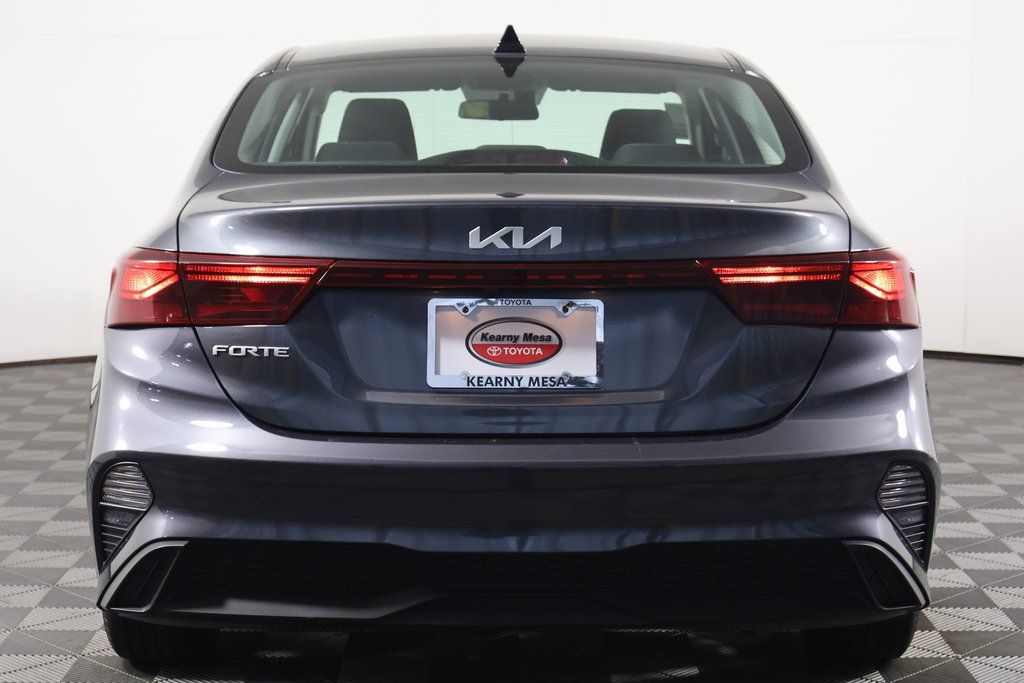 Thumbnail: 2024 Kia Forte - 5