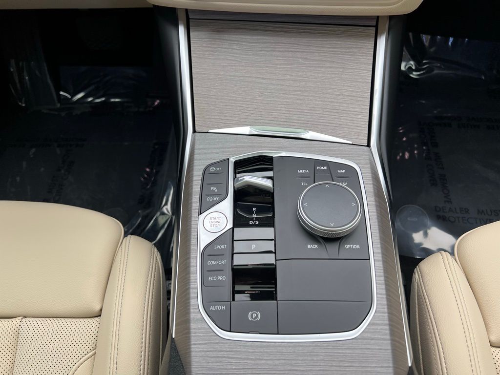 Thumbnail: 2026 BMW 3 Series - 11