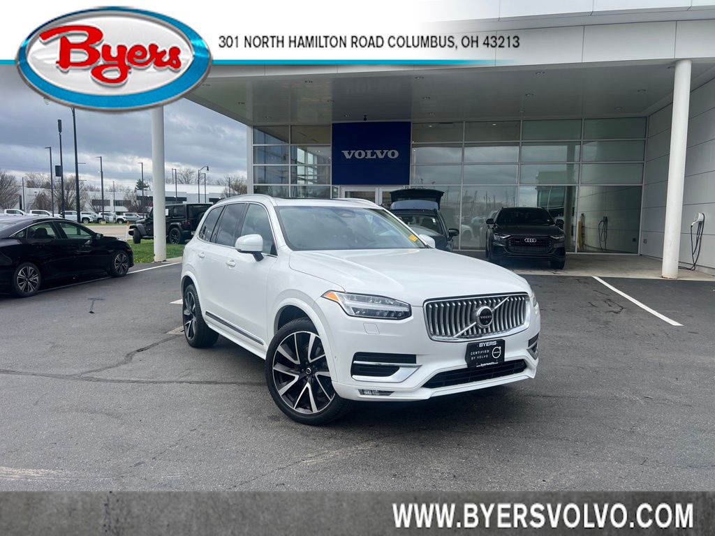 Crystal White Metallic 2023 Volvo XC90 B5 Plus Bright Theme AWD SUV / Crossover All-Wheel Drive Automatic