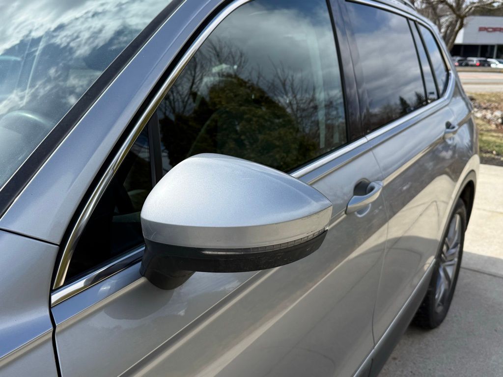 Used 2020 Silver Volkswagen 2.0T SEL image 10