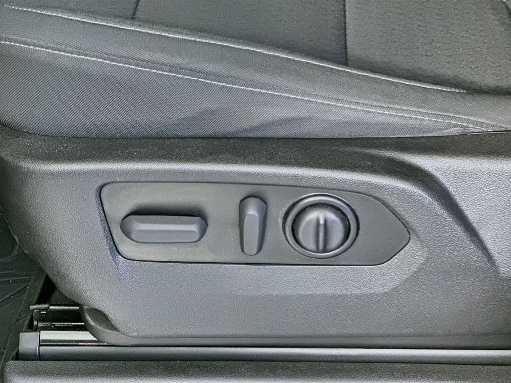ChevroletSilverado 1500 LTD22