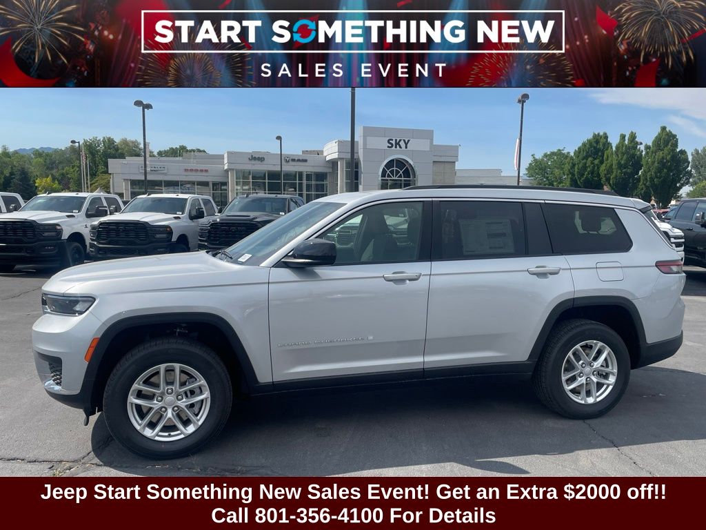 2025 Jeep Grand Cherokee L Laredo 4WD