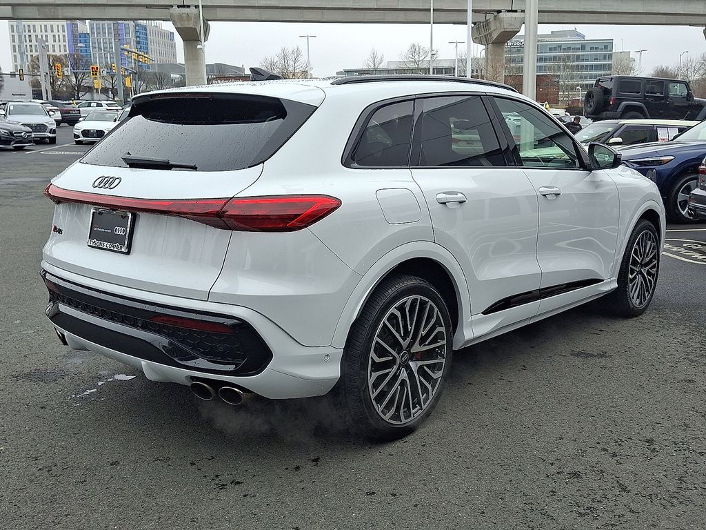 Thumbnail: 2025 Audi SQ5 - 4