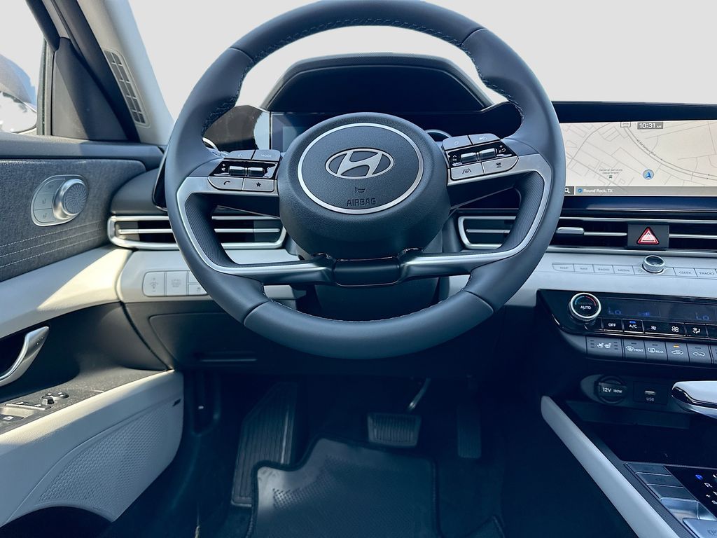 2025 Hyundai Elantra Limited Edition 18