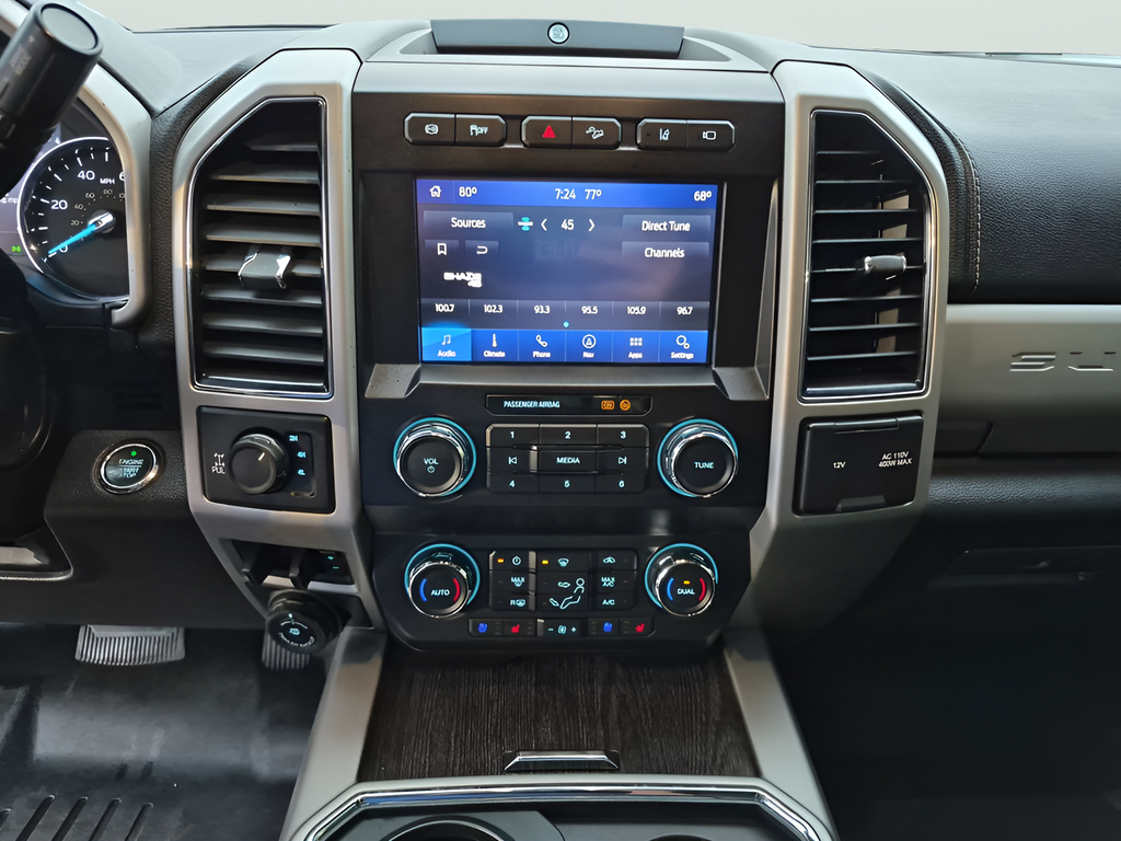 Used 2020 Silver Ford Lariat image 31