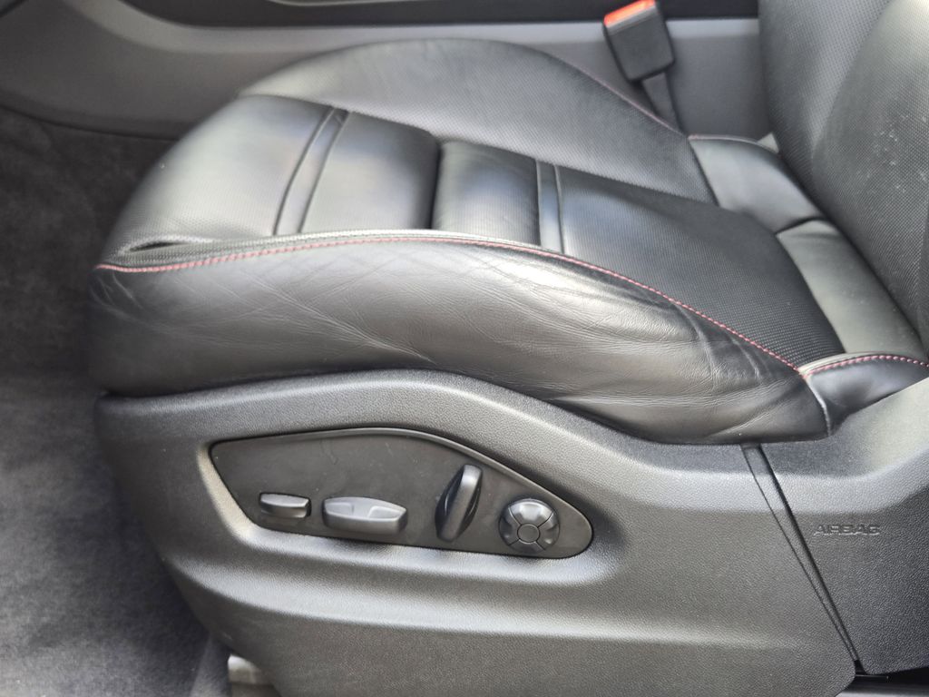 used 2022 Porsche Cayenne E-Hybrid Coupe car, priced at $55,652