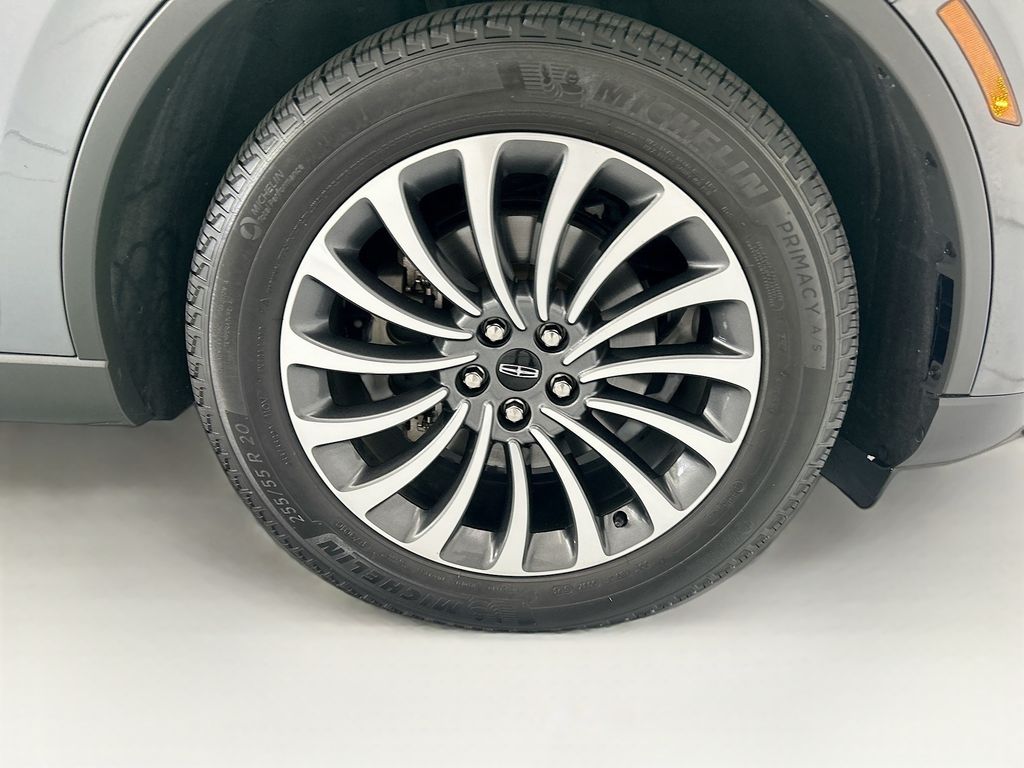 Thumbnail: 2023 Lincoln Aviator - 31