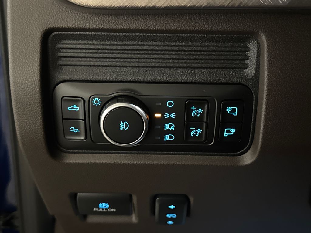 New 2026 Blue Ford King Ranch image 33