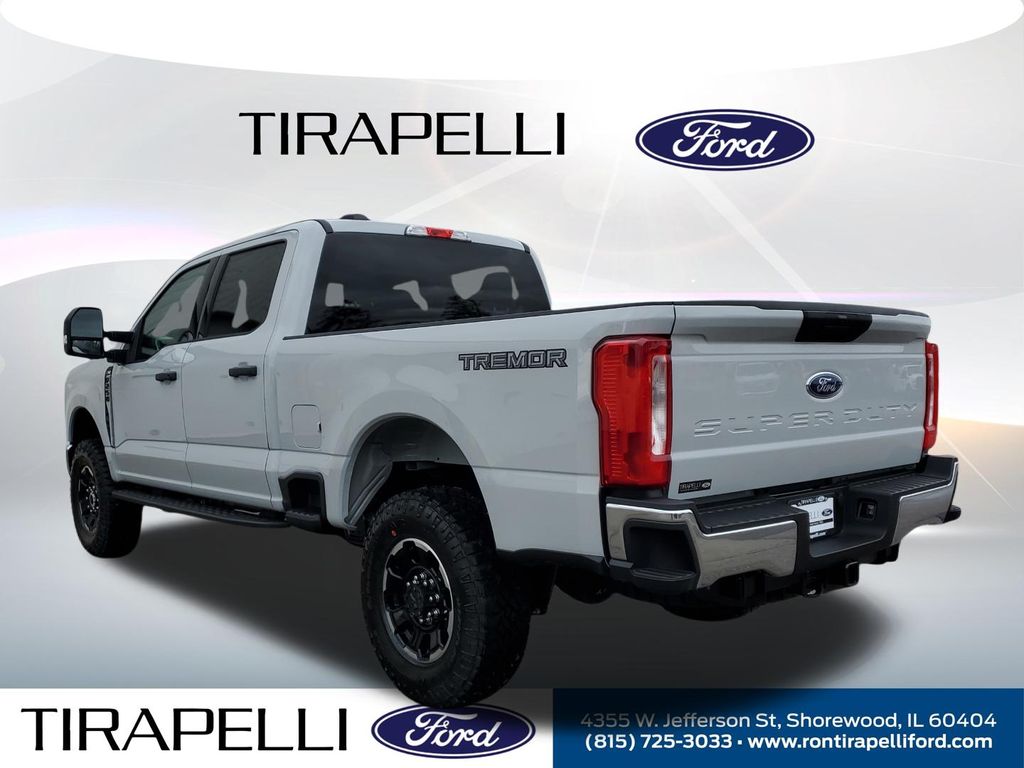 New 2026 White Ford XLT image 2