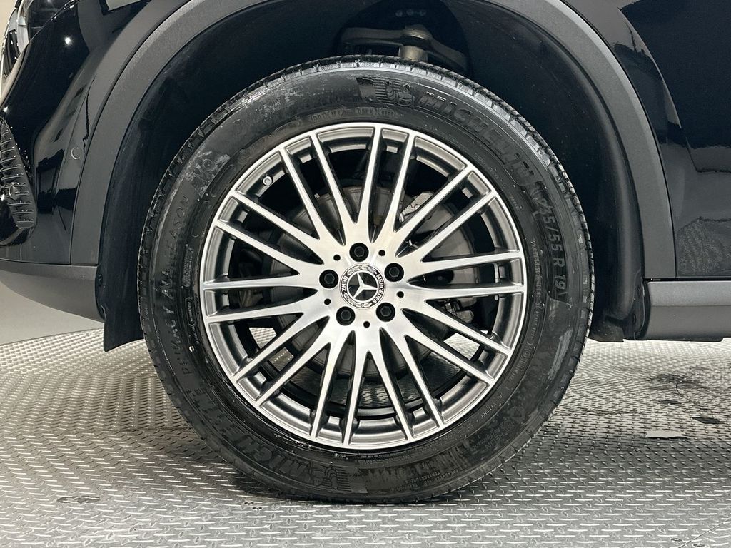 Thumbnail: 2023 Mercedes-Benz GLC - 17