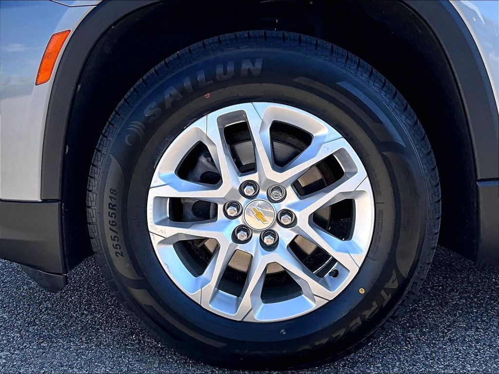 2023 Chevrolet Traverse — photo 7