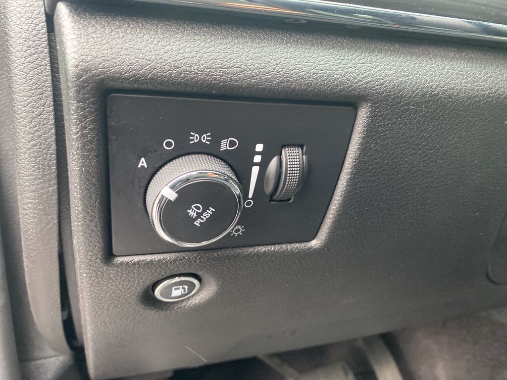 used 2019 Jeep Grand Cherokee car, priced at $14,750