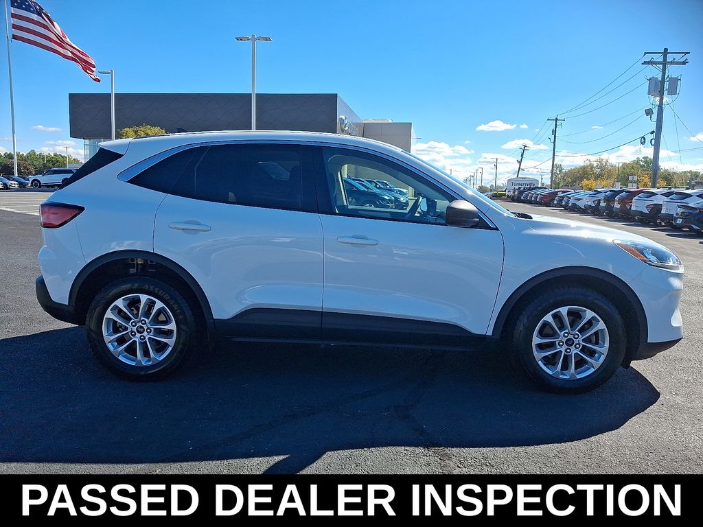 Thumbnail: 2022 Ford Escape - 8