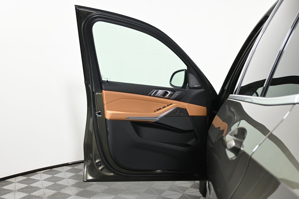 Thumbnail: 2026 BMW X5 - 28