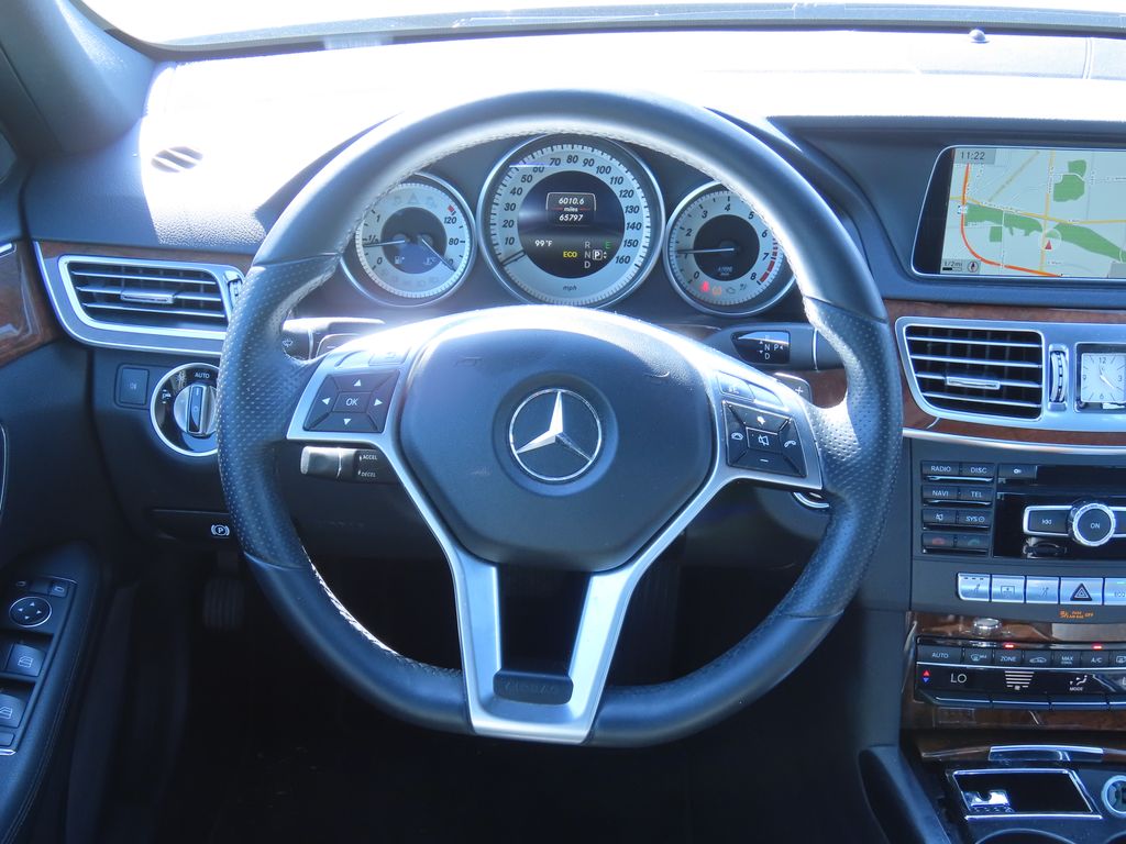 Thumbnail: 2014 Mercedes-Benz E-Class - 6