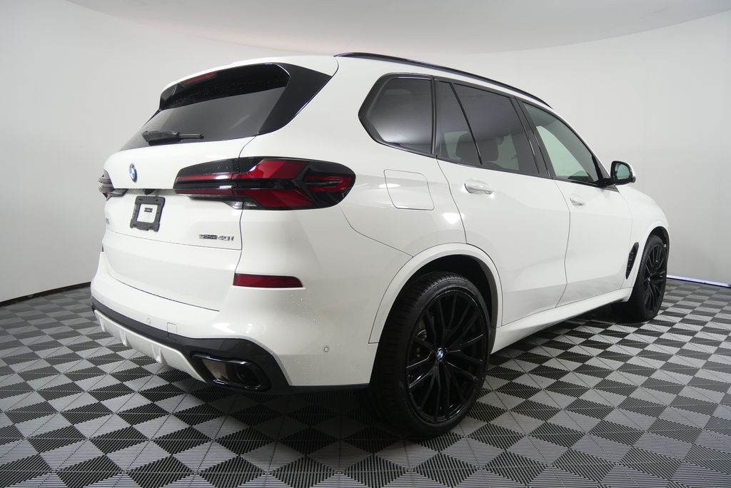 Thumbnail: 2024 BMW X5 - 3