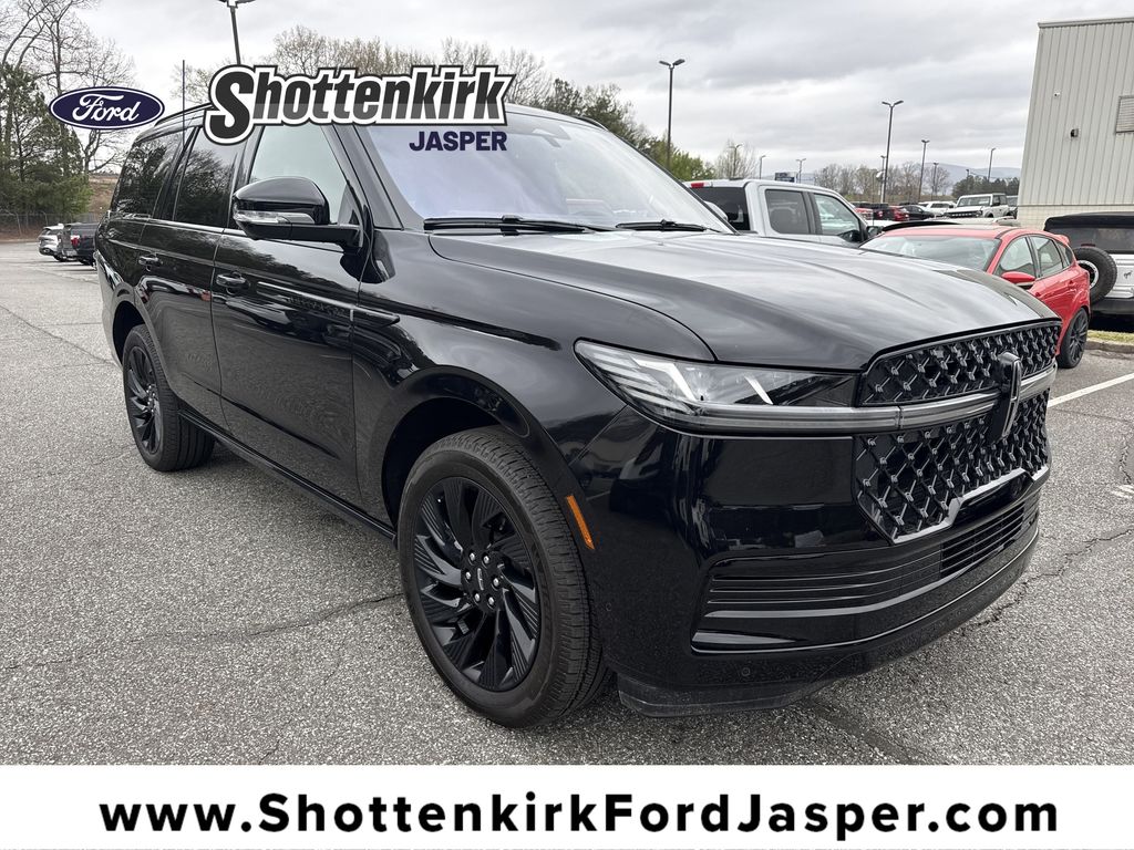 Infinite Black Metallic Clearcoat 2025 Lincoln Navigator SUV / Crossover Four-Wheel Drive Automatic