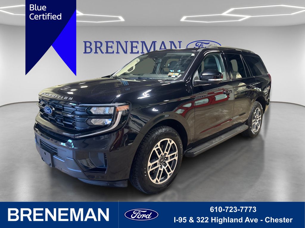 Black Metallic 2025 Ford Expedition SUV / Crossover Four-Wheel Drive Automatic