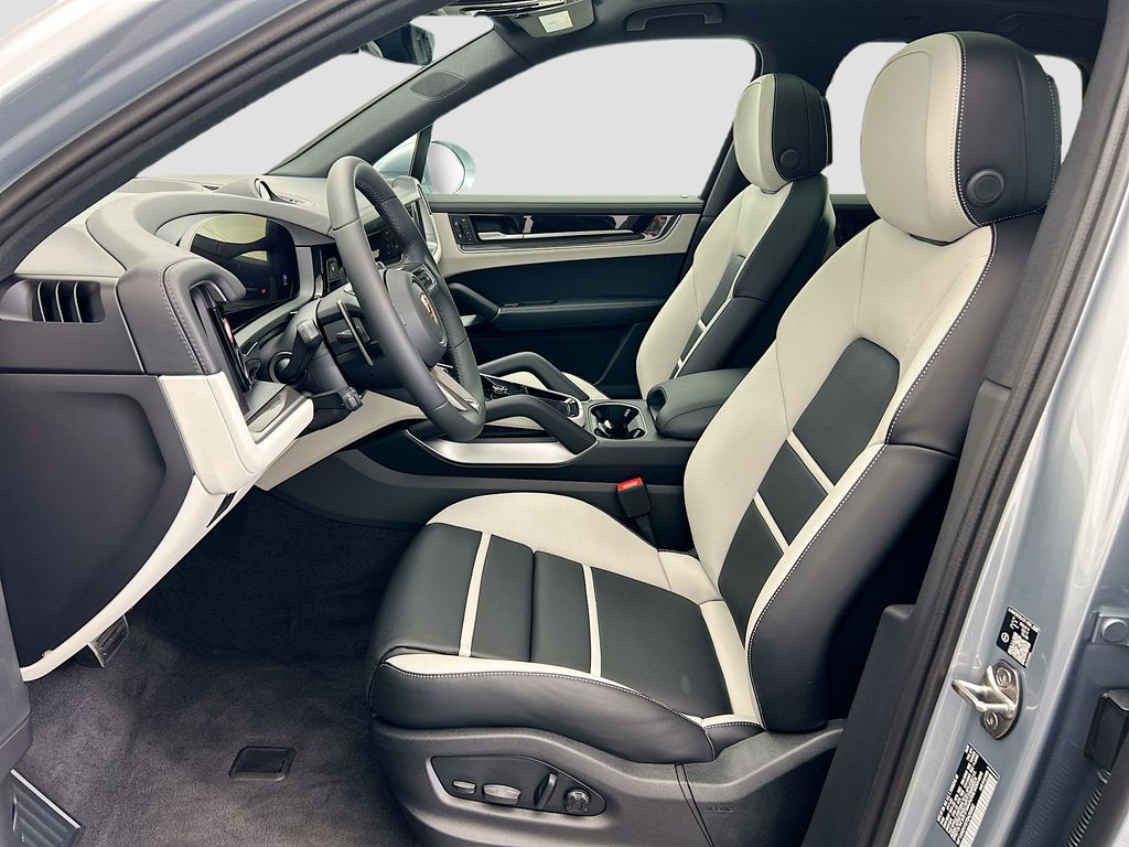 Thumbnail: 2026 Porsche Cayenne - 5