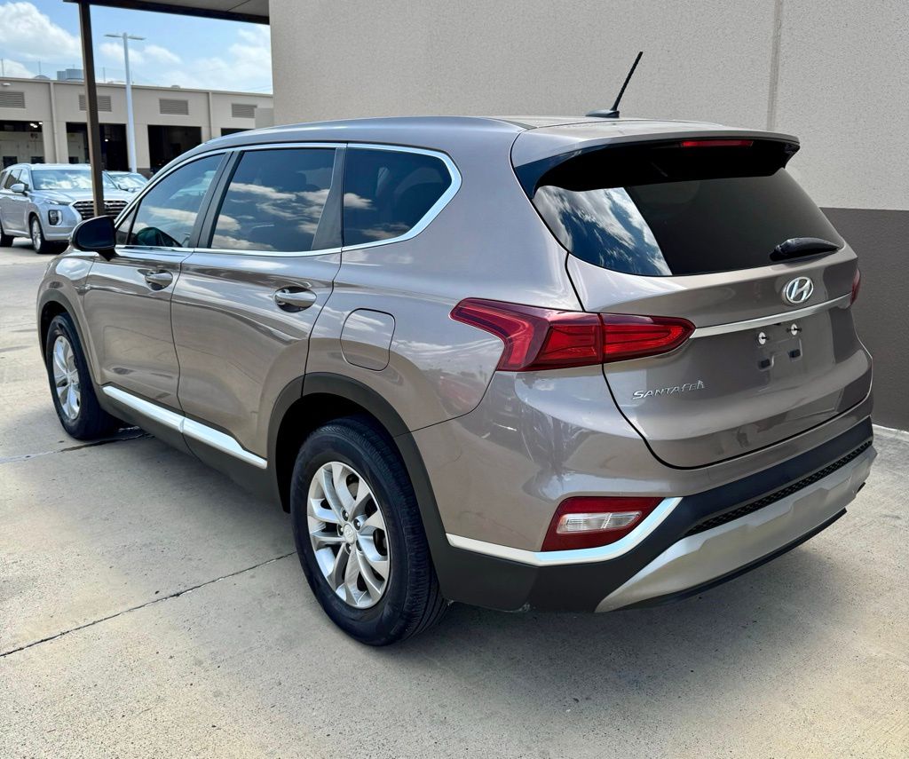 2020 Hyundai Santa Fe SE 2
