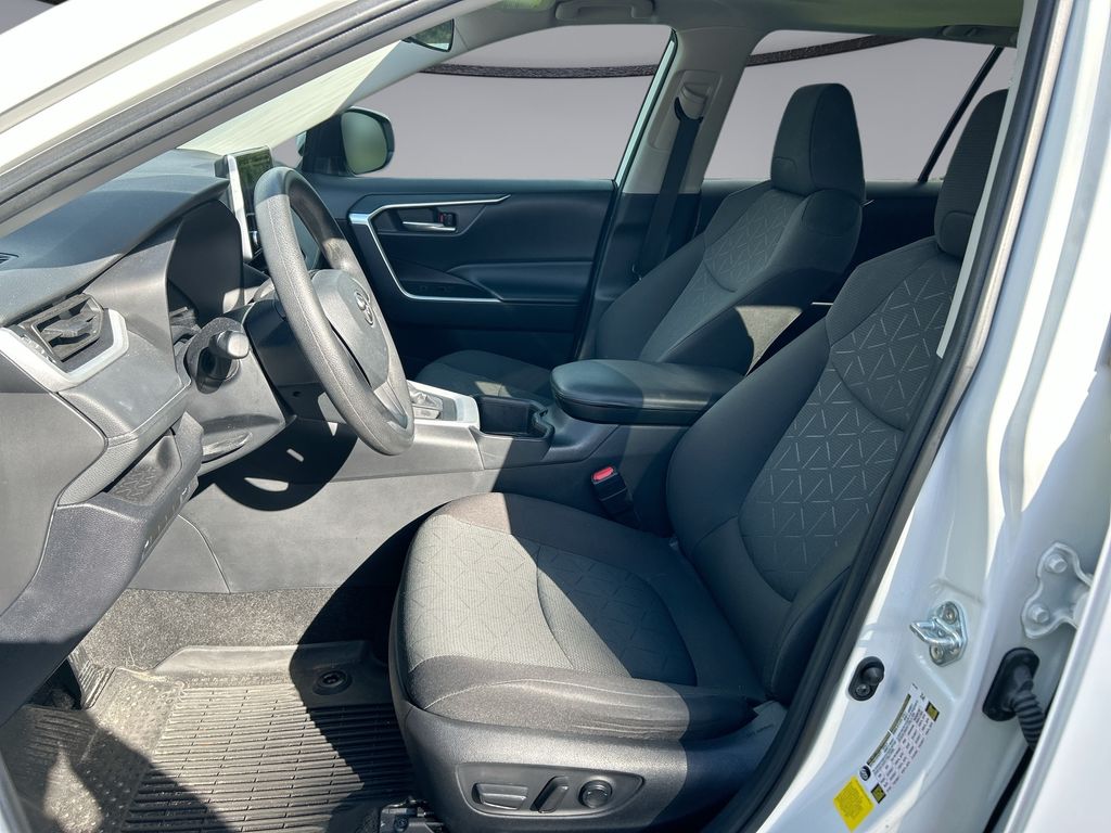 Thumbnail: 2024 Toyota RAV4 - 11
