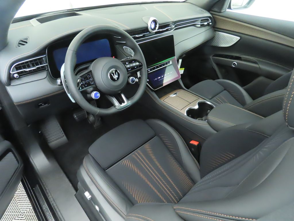 Thumbnail: 2025 Maserati Grecale - 9