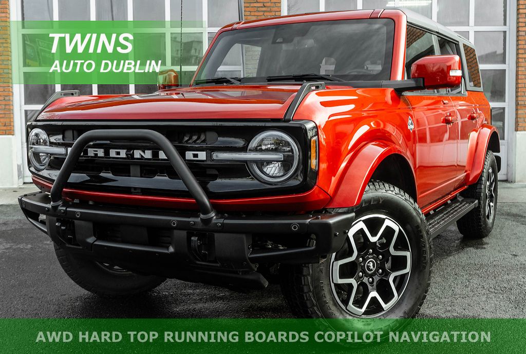 Hot Pepper Red Metallic Tinted Clearcoat 2023 Ford Bronco Outer Banks 4-Door 4WD SUV / Crossover Four-Wheel Drive Automatic