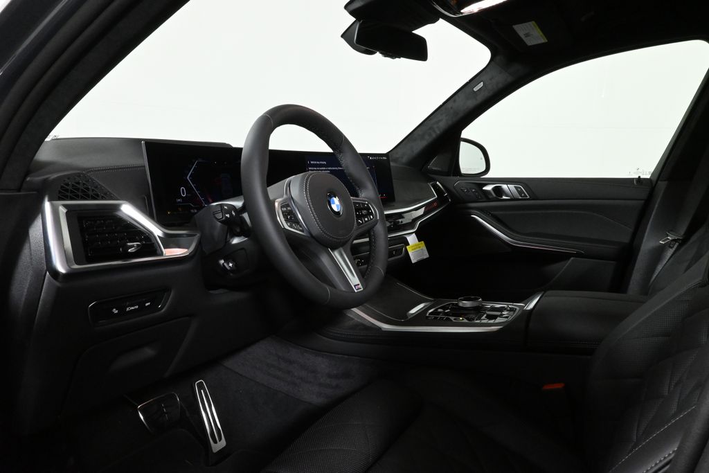 Thumbnail: 2026 BMW X7 - 15