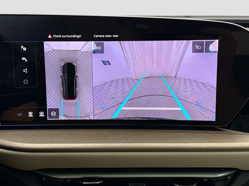 Thumbnail: 2025 Audi Q5 - 15