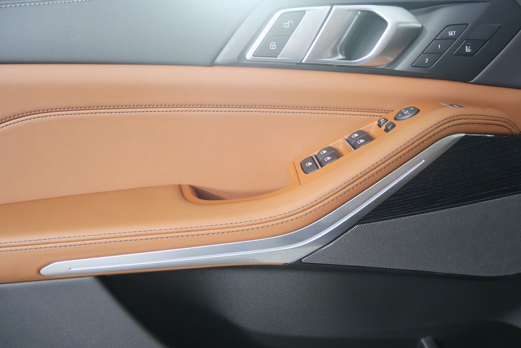 Thumbnail: 2026 BMW X5 - 9