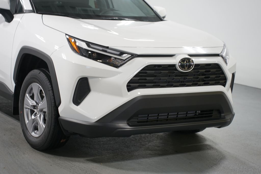 Thumbnail: 2025 Toyota RAV4 - 4