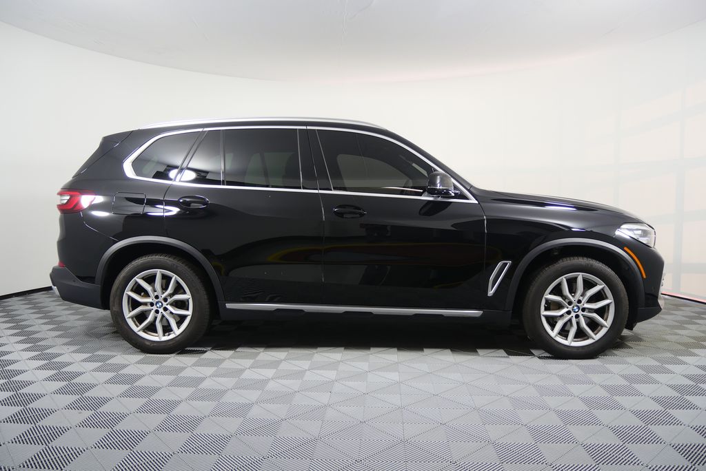 Thumbnail: 2023 BMW X5 - 2