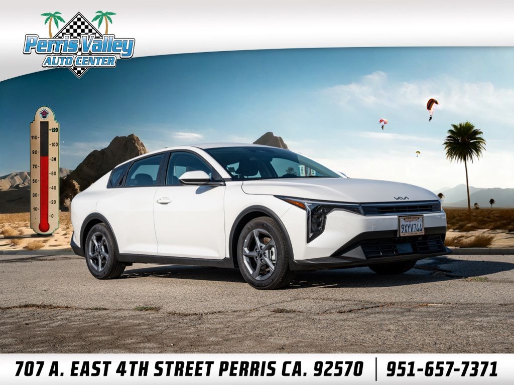 2026 Kia K4 LXS