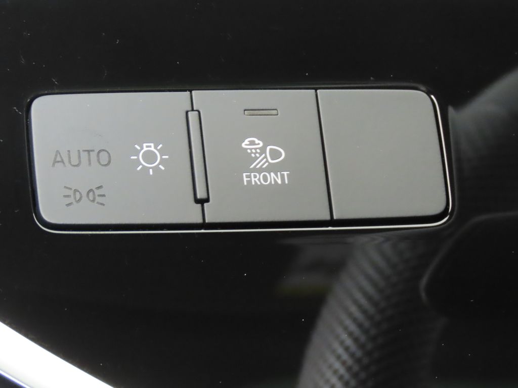 Thumbnail: 2025 Audi Q3 - 20