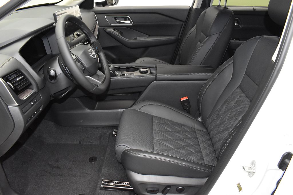 Thumbnail: 2026 Nissan Rogue - 13