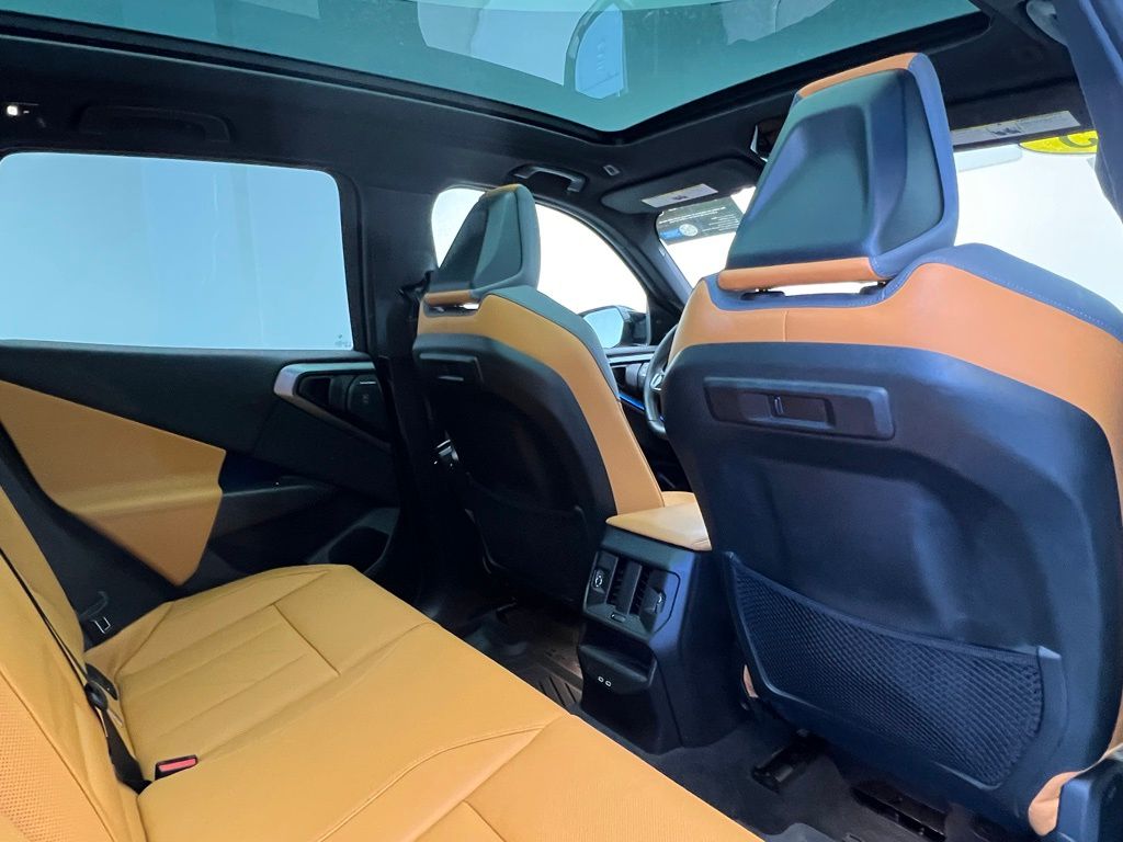 Thumbnail: 2025 BMW X3 - 8