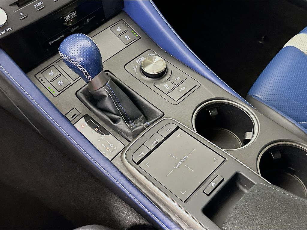 Thumbnail: 2019 Lexus RC - 17