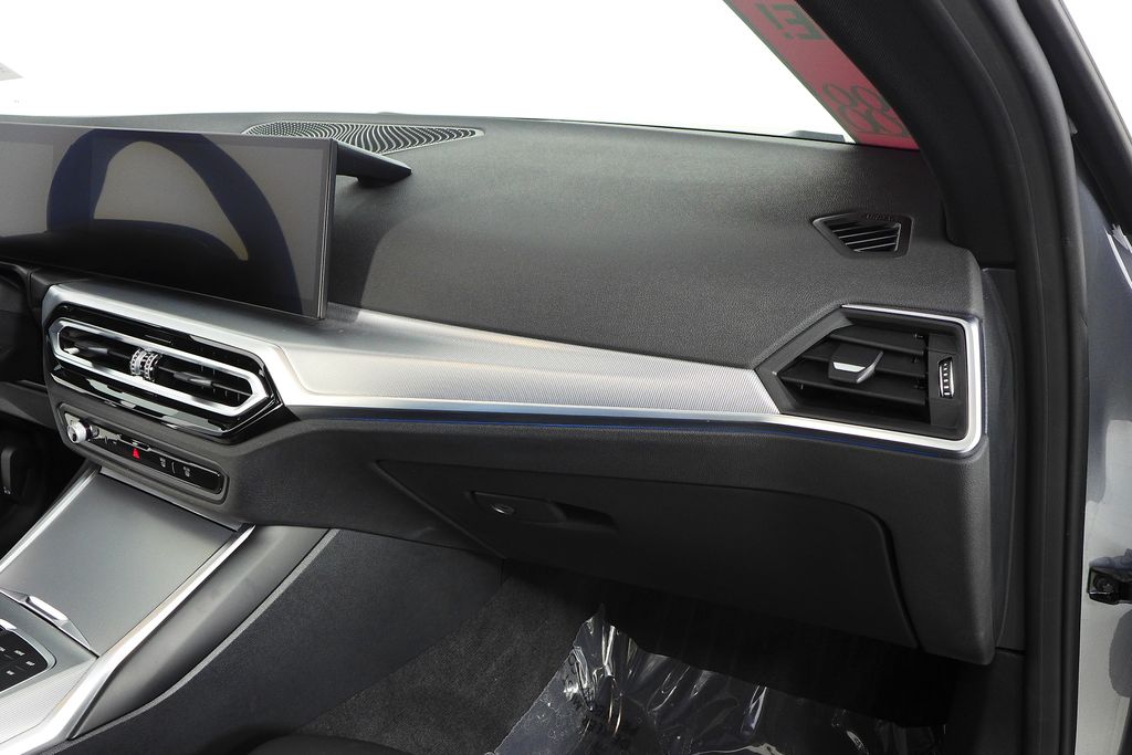 Thumbnail: 2023 BMW i4 - 14