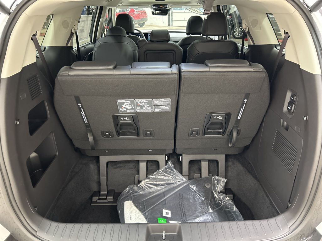 new 2026 Kia Carnival Hybrid car, priced at $1,164,713