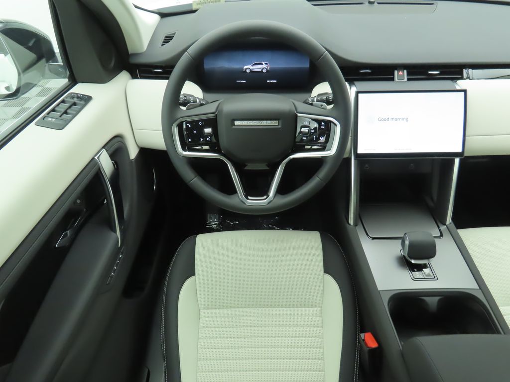 Thumbnail: 2025 Land Rover Discovery Sport - 10