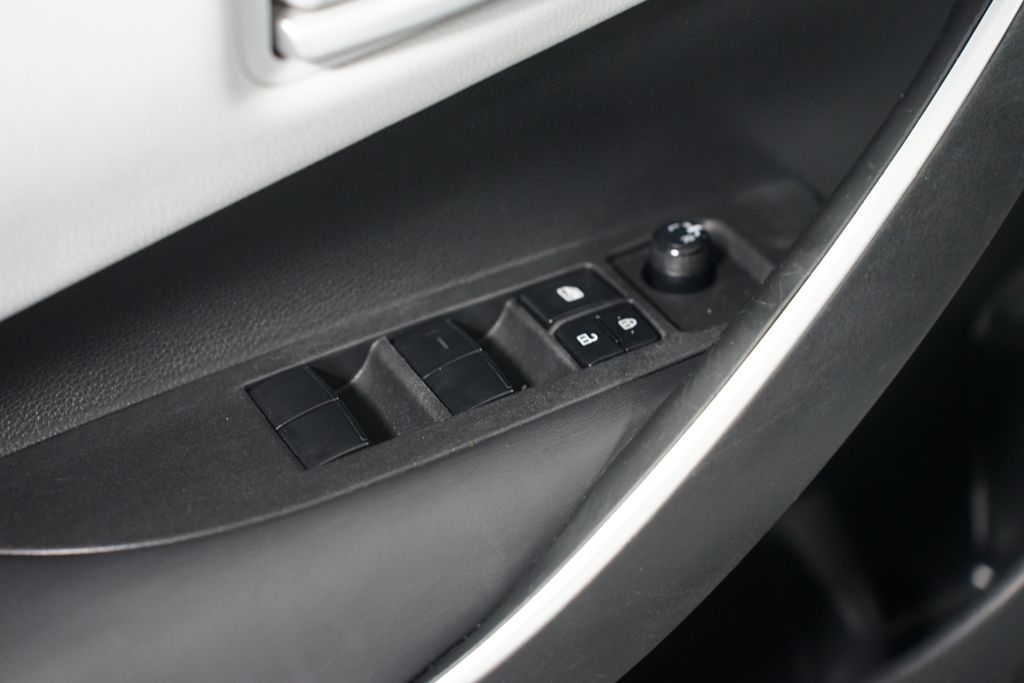 Thumbnail: 2022 Toyota Corolla - 29