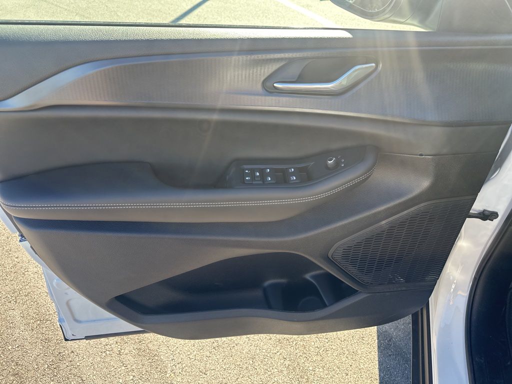 New Car 2025 Jeep Grand Cherokee L  For Sale Under $40,000 In Austin, Texas