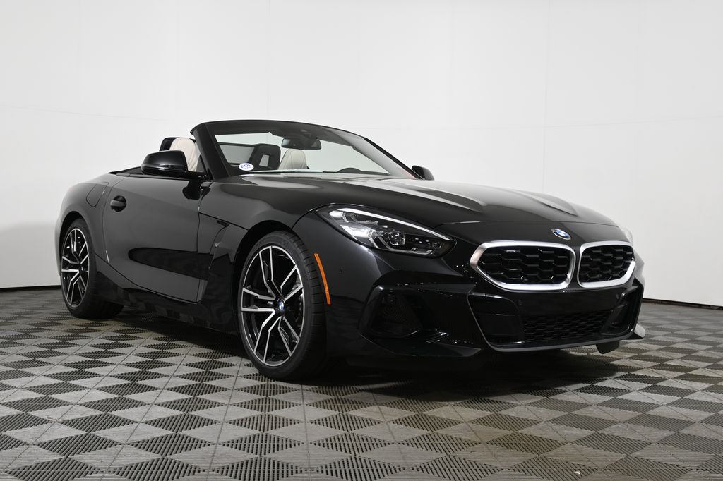 Thumbnail: 2026 BMW Z4 - 17