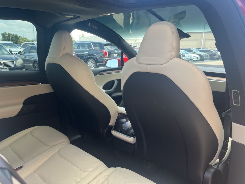 2024 Tesla Model X  23