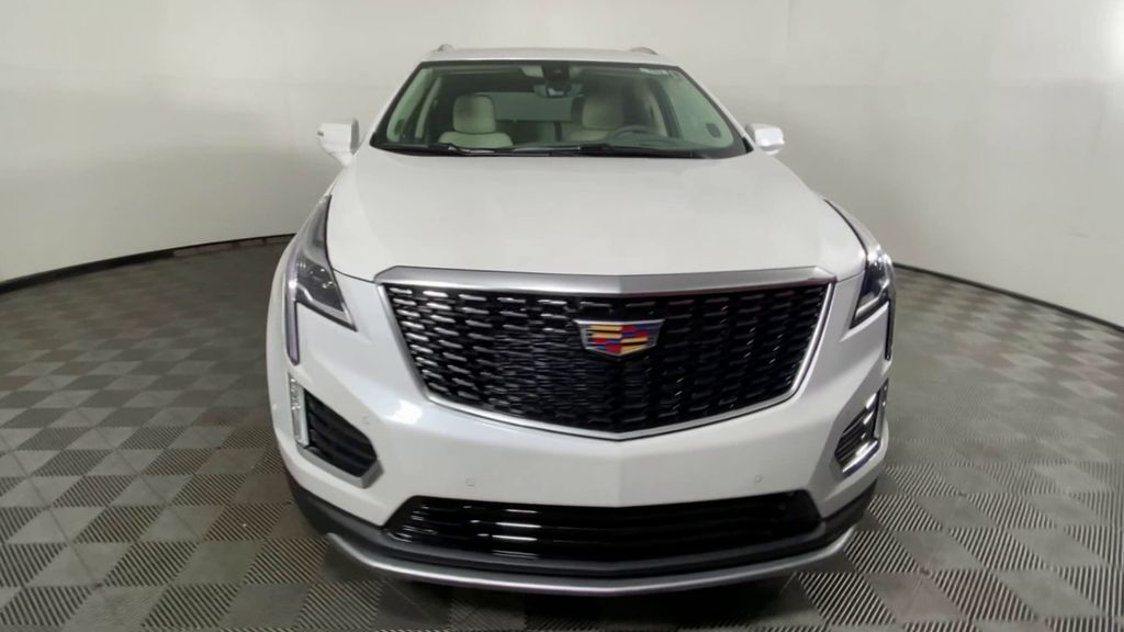 2025 Cadillac XT5 Premium Luxury 3