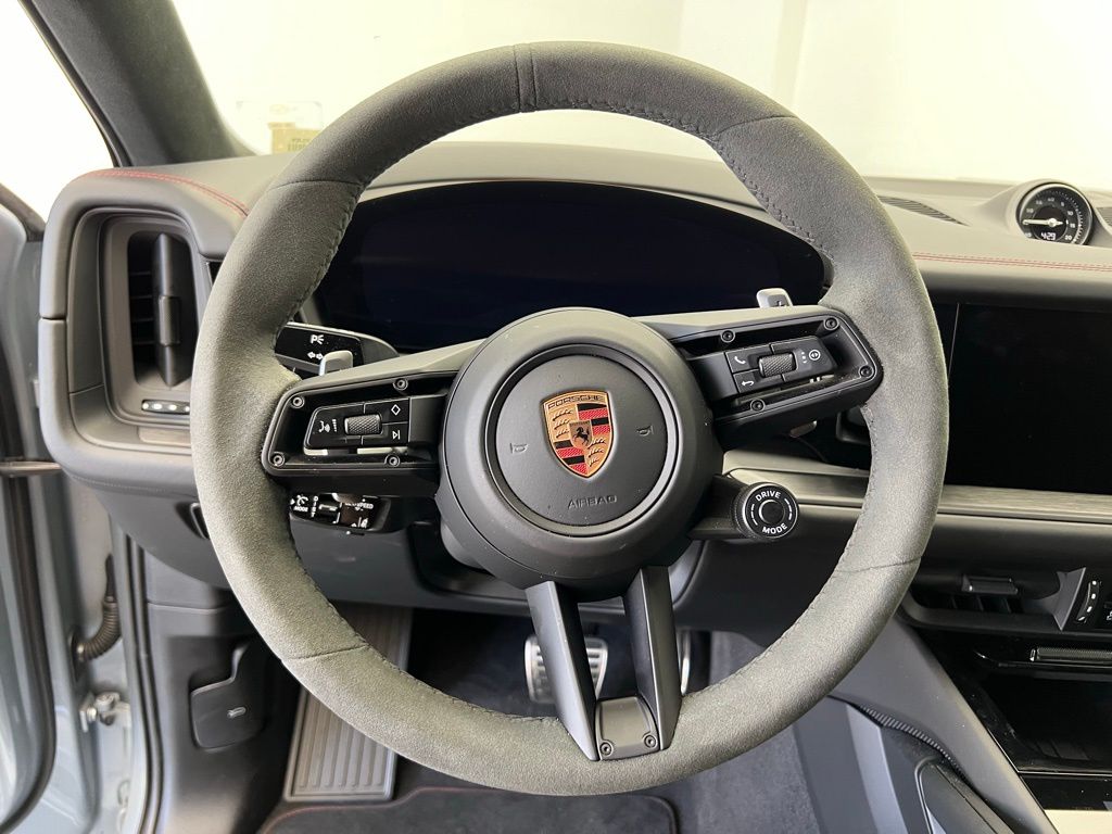 Thumbnail: 2025 Porsche  - 7