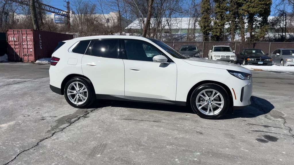 Thumbnail: 2025 BMW X3 - 9